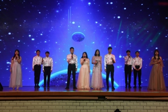 三十五周年校庆文艺晚会 - 《仰望星空》