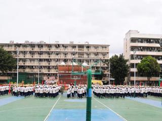 金秋砺精兵，逐梦启新程 —— 我校2025级新生军训会操大会顺利举行