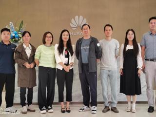 广西工商学校计算机专业教师团队走进华为南宁总部