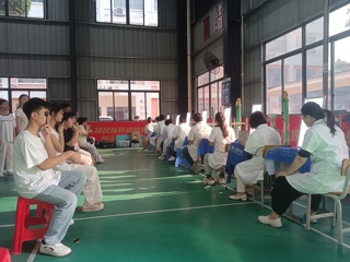 医校携手护“睛”彩，共筑学生“视”界梦 ——广西工商学校顺利开展视力筛查活动