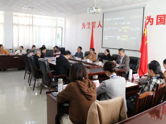 广西优质中职学校和专业建设计划中期评估专家组莅临我校开展“双优计划”中期评估