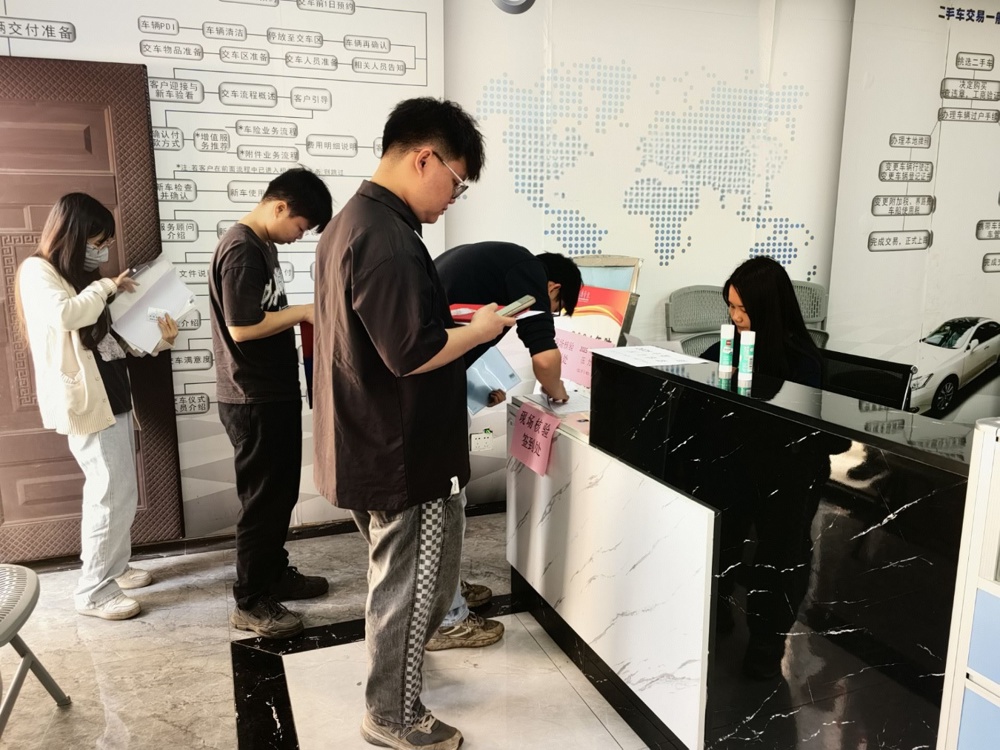 C:\Users\gsxx\Desktop\2025年3月28-29日压力容器（2.28截止）（杨海堂主考官邀请函其他考评员+发试卷给他）\2025年压力容器考试现场核验1.jpg