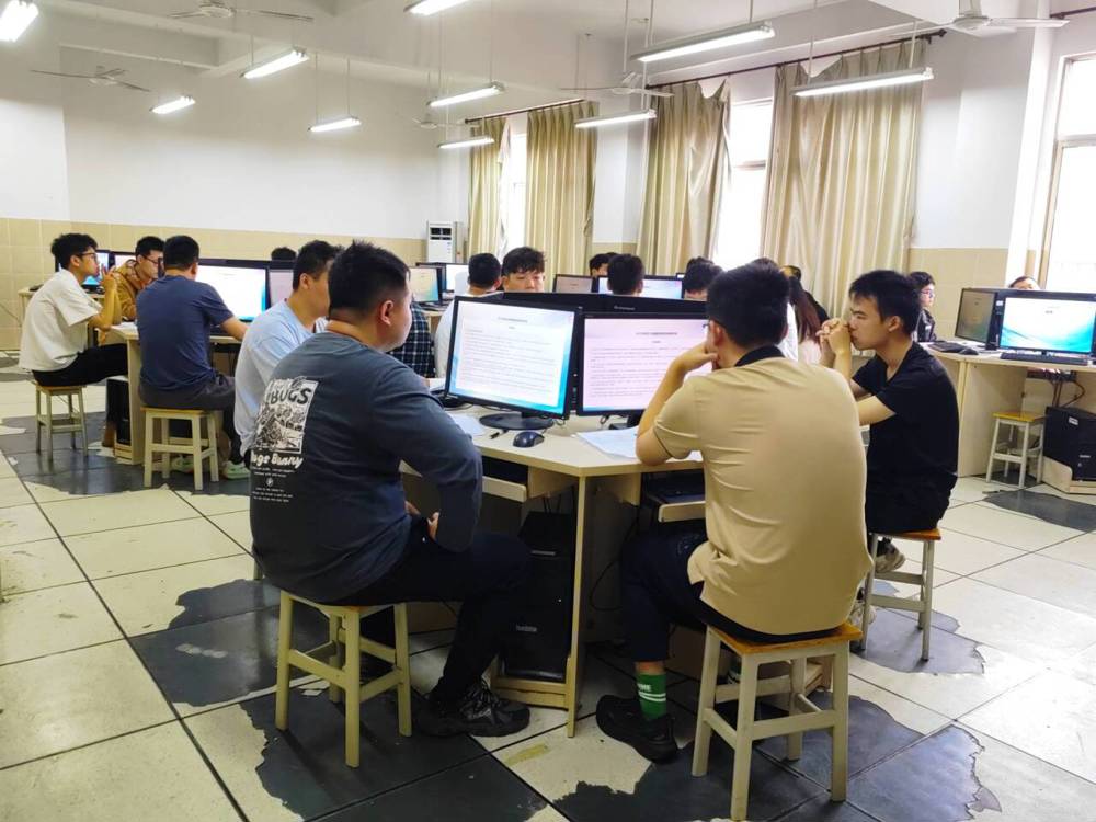 C:\Users\gsxx\Desktop\2025年3月28-29日压力容器（2.28截止）（杨海堂主考官邀请函其他考评员+发试卷给他）\2025压力容器理论考试.jpg