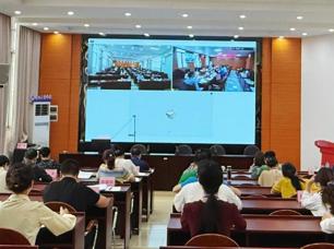 ​广西工商学校党委联合广西质量工程职业技术学院党委召开党委理论学习中心组学习 （扩大）研讨会（2026年第一专题）